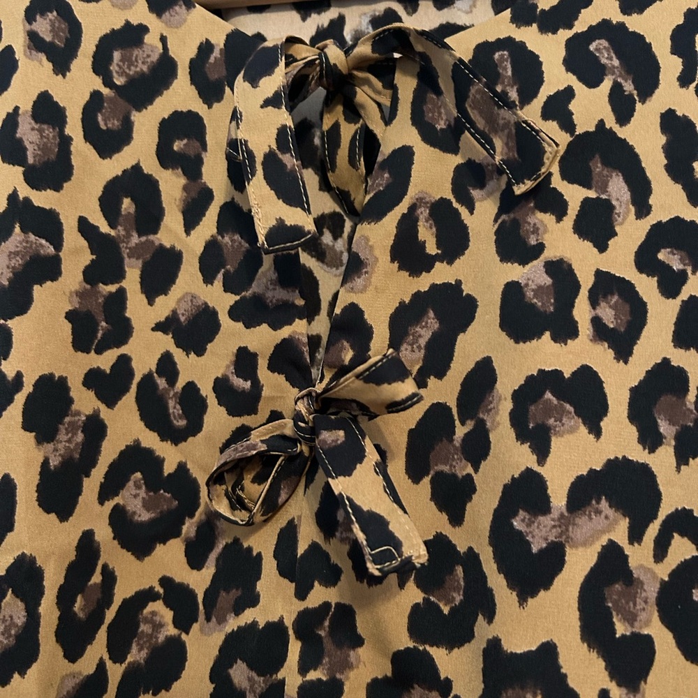 Leopard Top by Entro - Picture 2 of 6